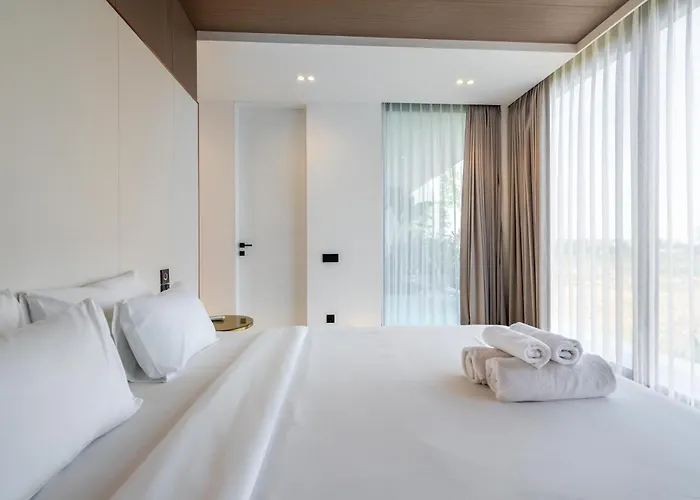 Flow Complex Villa