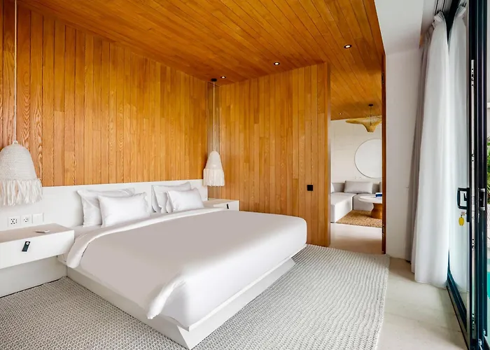 Flow Complex Villa