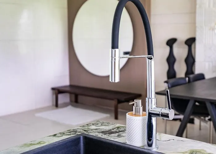 Flow Complex Villa *